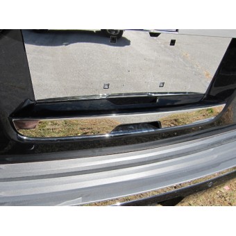 Хромированная накладка для Cadillac Escalade на крышку багажника под номерным знаком (полир. нерж. сталь)