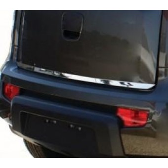 Хромированная накладка для Range Rover VOGUE на нижнюю кромку крышки багажника (полир. нерж. сталь)
