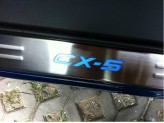 Хромированные накладки для Mazda CX 5 на пороги  с подсветкой