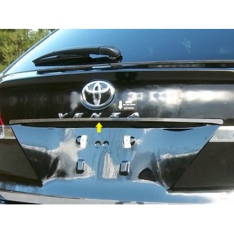 Хромированная накладка для Toyota Venza на заднюю дверь (полир. нерж. сталь)