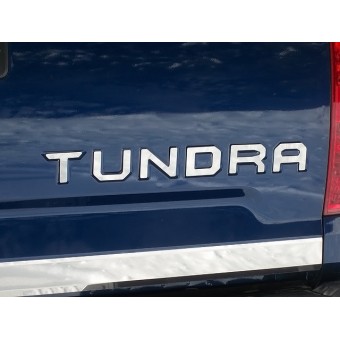 Хромированная накладка для Toyota TUNDRA (логотип "TUNDRA" из 6 шт, полир. нерж. сталь)
